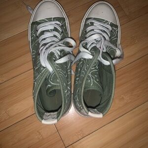 American Eagle, size 8, worn, green